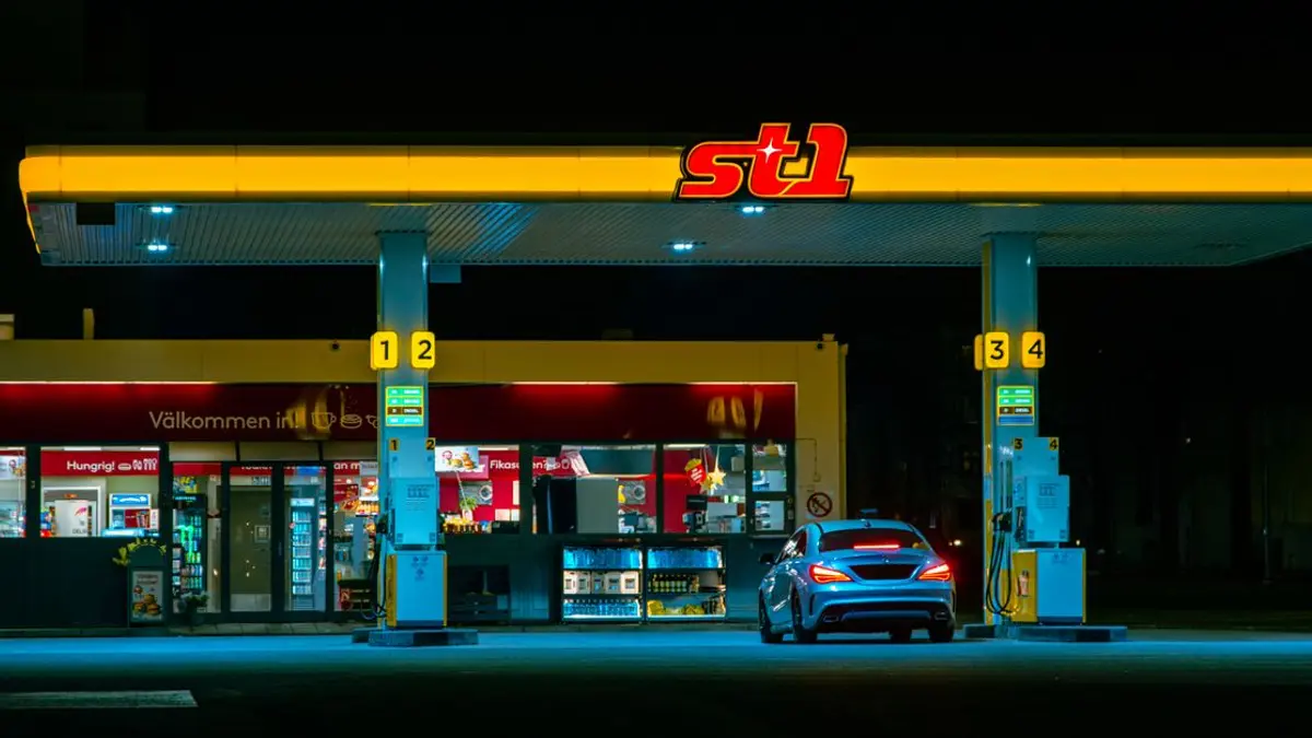 Carburant moins cher : astuces pour repérer les stations les plus intéressantes