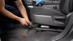 Nettoyage voiture : méthode complète pour un intérieur et une carrosserie propres